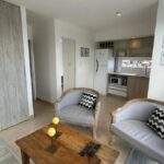 Camas ocean mountain view